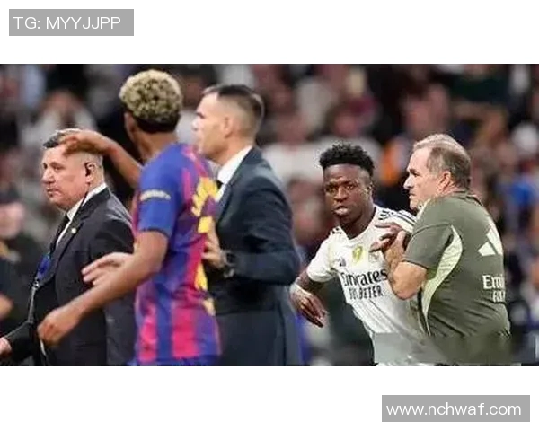 不守规矩的足球球星盘点:他们的场内外风波与争议瞬间 不守规矩的足球球星盘点:他们的场内外风波与争议瞬间