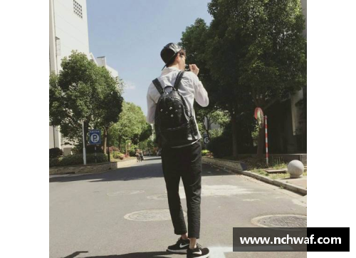 男体育明星背包背影引发关注：运动风尚的全新潮流趋势解析